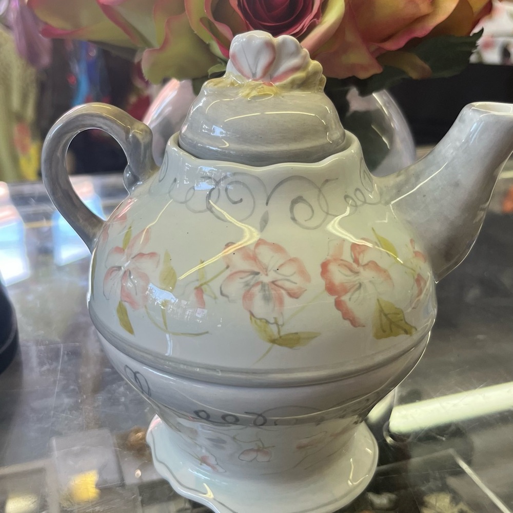 TEAPOT FOR ONE - Picture 3 of 11